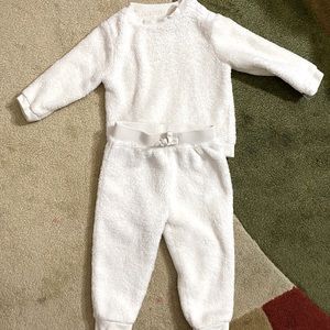 Gymboree Fuzzy Sweatshirt and Pants in Ivory